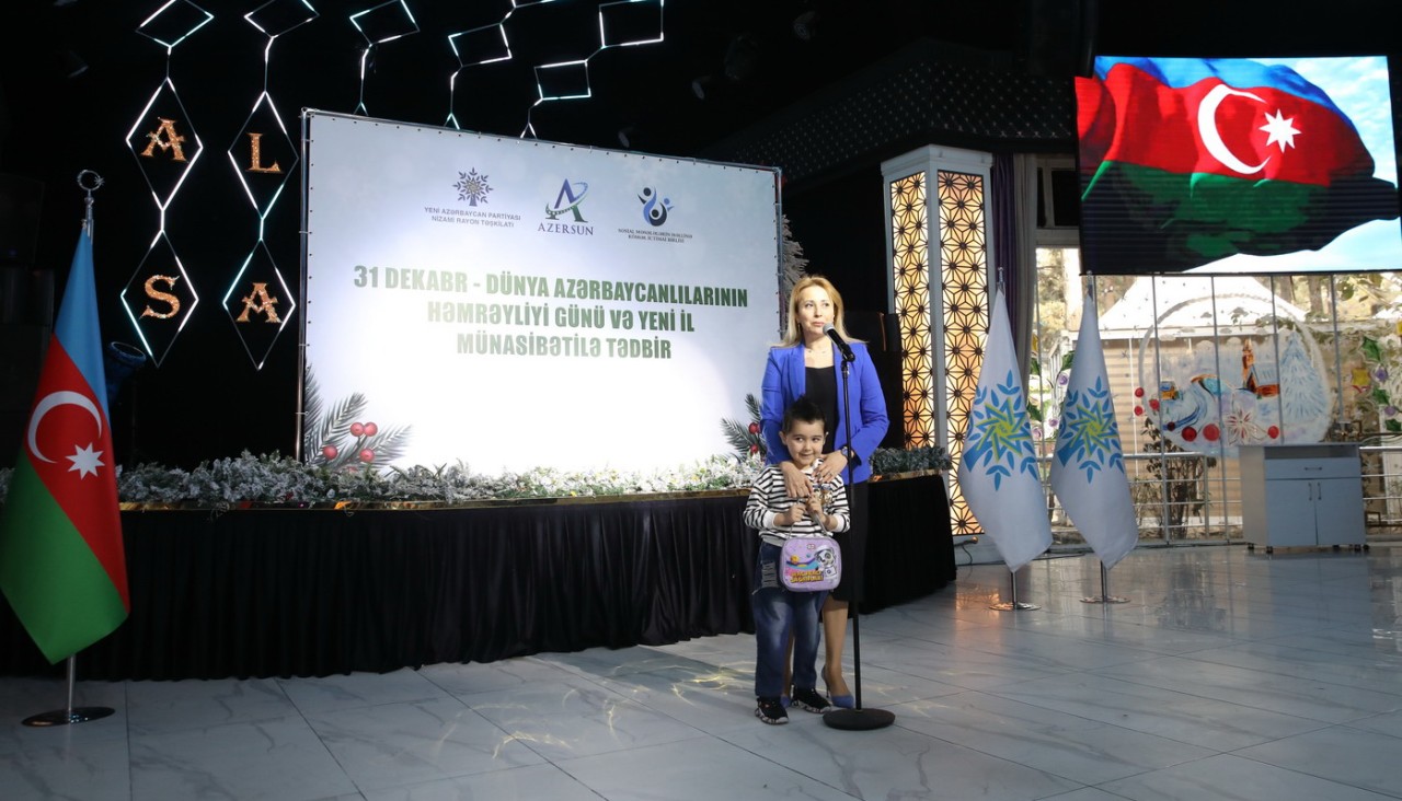 YAP Nizami rayon təşkilatı onlar üçün Yeni il şənliyi keçirdi - FOTOLAR